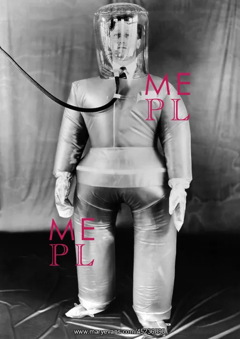 : Plastic protective outfit filled with compressed ? : Plastic protective outfit filled with compressed ?
