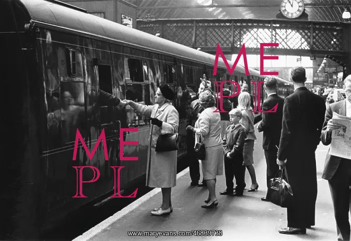 : Platform scene at King's Cross Station : Platform scene at King's Cross Station