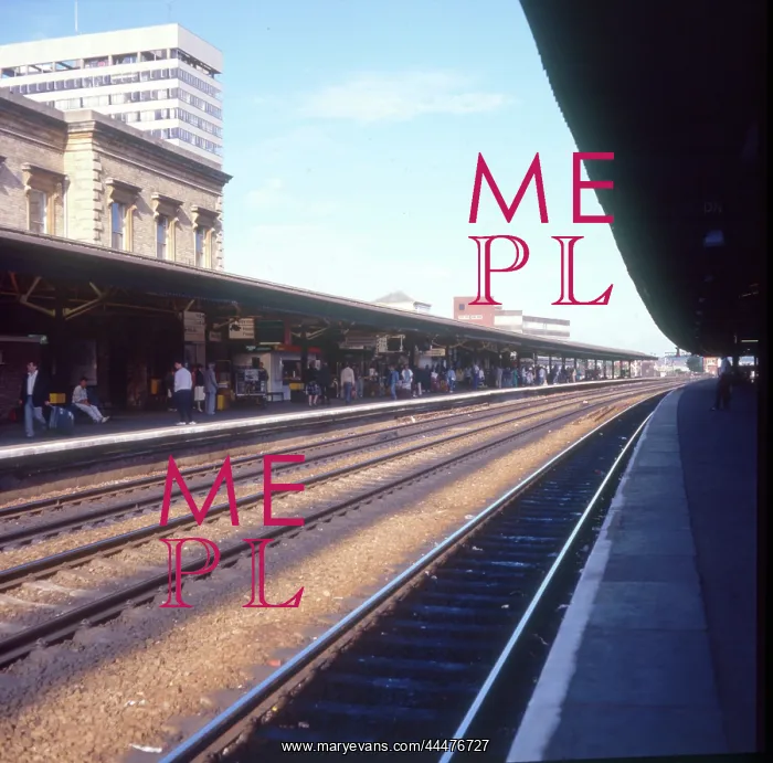  : Platforms 4 and 5 at Reading Station, Berkshire