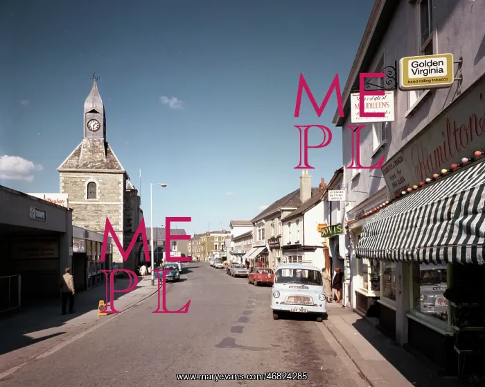 : The Platt and Town Hall, Wadebridge : The Platt and Town Hall, Wadebridge