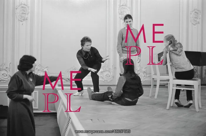 : Play We are 10 years old : Play We are 10 years old