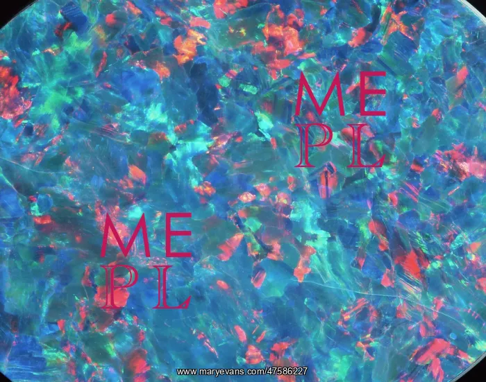: Opal. Play of colour in opal (opalescence) : Opal. Play of colour in opal (opalescence)