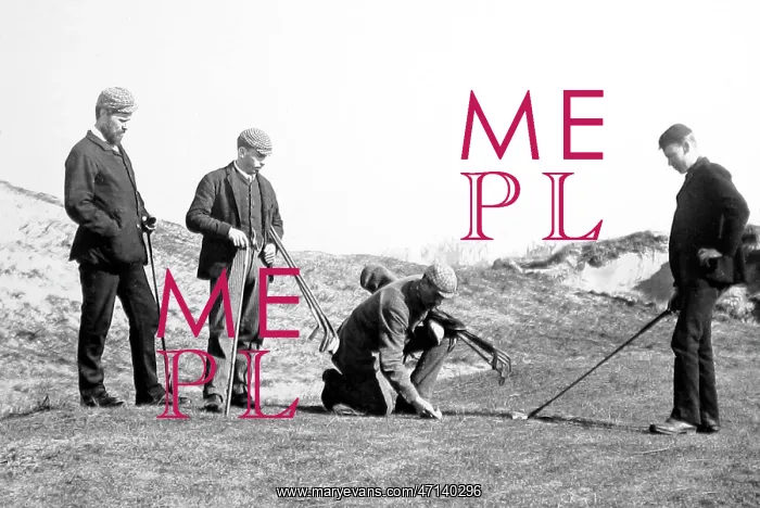 : Playing golf at St. Andrew, Scotland : Playing golf at St. Andrew, Scotland