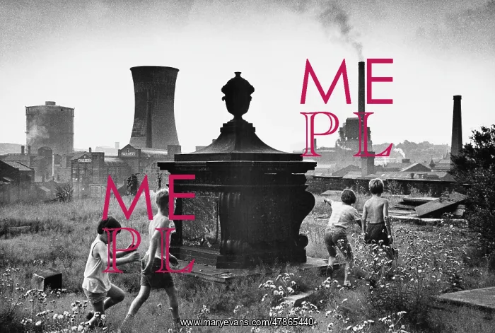 : Playing in the graveyard - Stockport, 1967 : Playing in the graveyard - Stockport, 1967