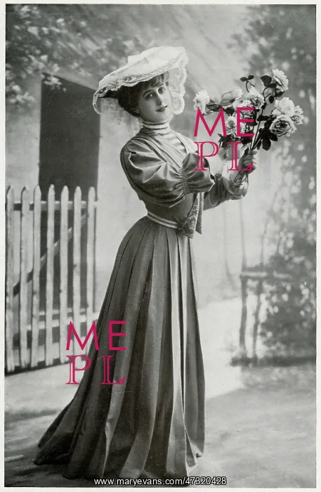: Pleated Skirt 1904 : Pleated Skirt 1904