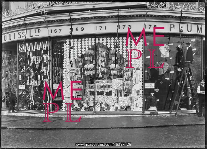 : Plummer and Roddis Ltd Department Store, Southampton : Plummer and Roddis Ltd Department Store, Southampton