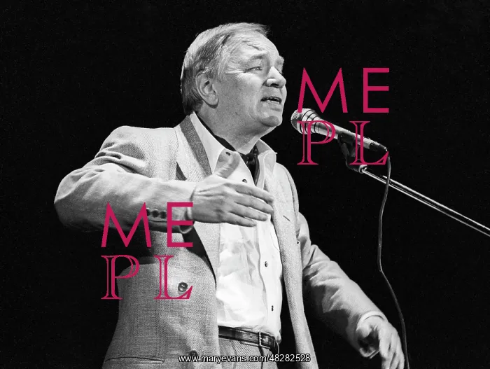 : Poet Andrei Voznesensky, 1988 : Poet Andrei Voznesensky, 1988