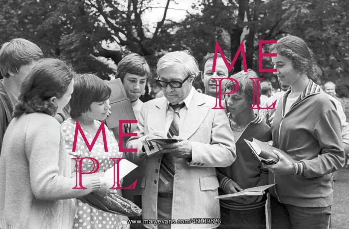 : Poet Lev Oshanin, 1980 : Poet Lev Oshanin, 1980