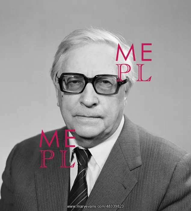 : Poet Lev Oshanin, 1987 : Poet Lev Oshanin, 1987