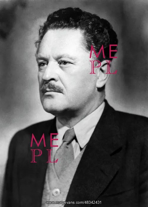 : Poet Nazim Hikmet : Poet Nazim Hikmet