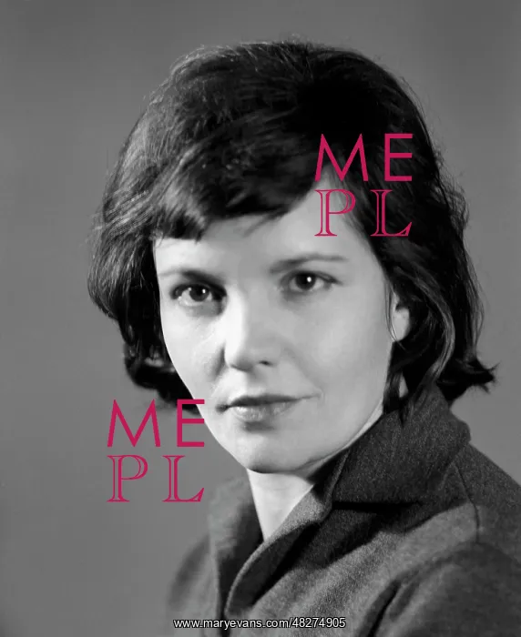 : Poet Rimma Kazakova : Poet Rimma Kazakova