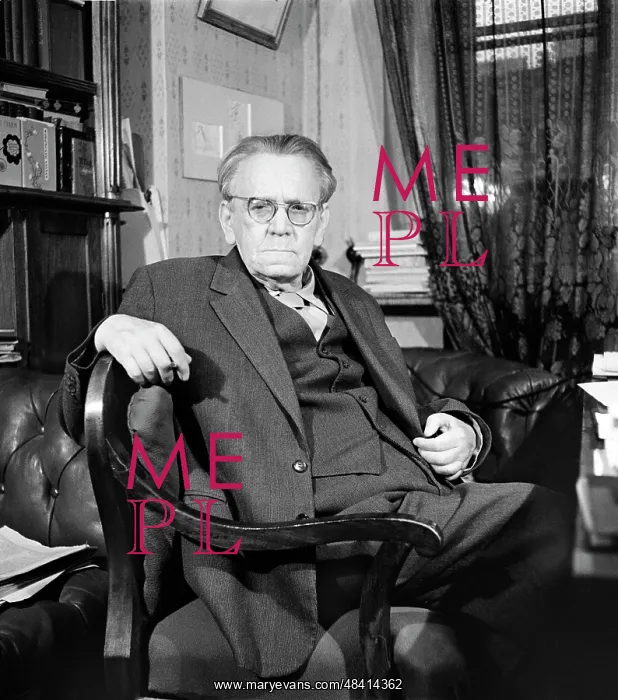 : Poet S. Marshak : Poet S. Marshak