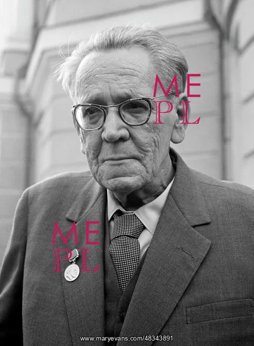 : Poet S.Marshak : Poet S.Marshak