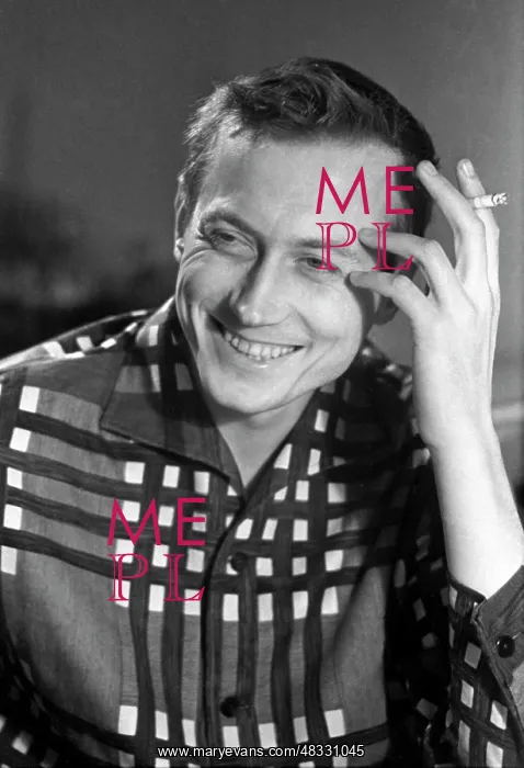 : Poet Yevgeny Yevtushenko : Poet Yevgeny Yevtushenko