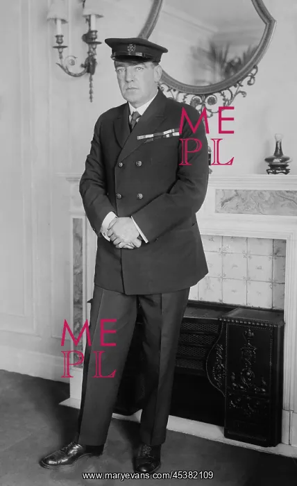 : Polar explorer Sir Ernest Henry Shackleton : Polar explorer Sir Ernest Henry Shackleton