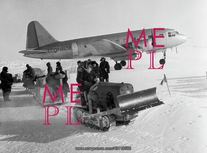 : Polar station North Pole-4 in Arctic : Polar station North Pole-4 in Arctic