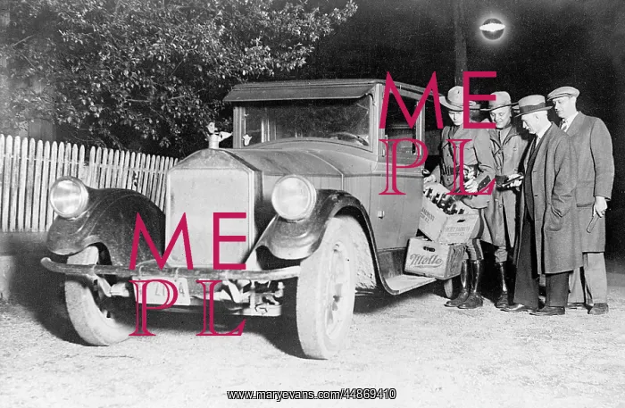: POLICE & BOOTLEGGERS : POLICE & BOOTLEGGERS