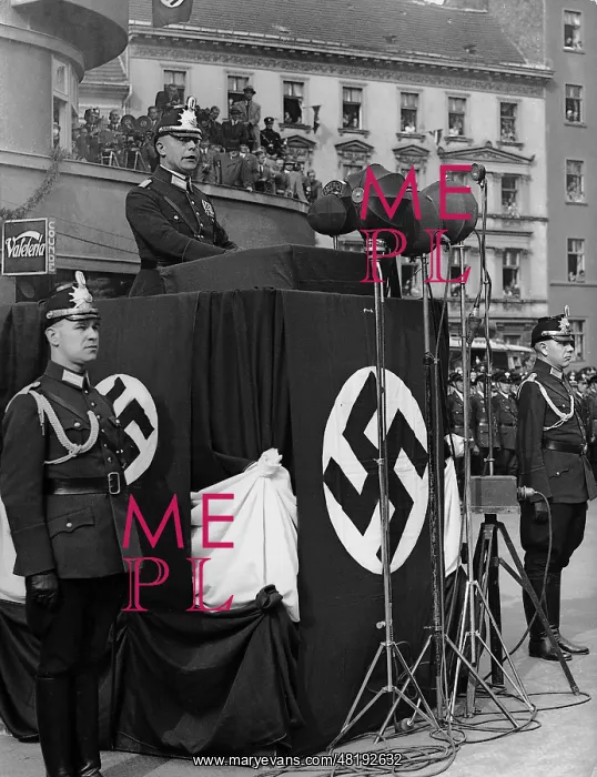: Police Colonel Dillenburger during a speech : Police Colonel Dillenburger during a speech