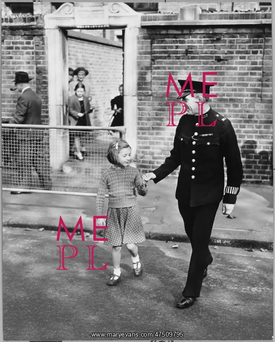  : POLICE OFFICER AND CHILD