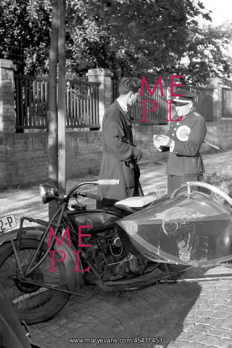  : Police - road check