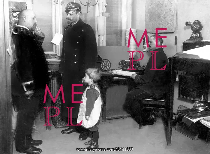 : Police station in Berlin, 1906 : Police station in Berlin, 1906