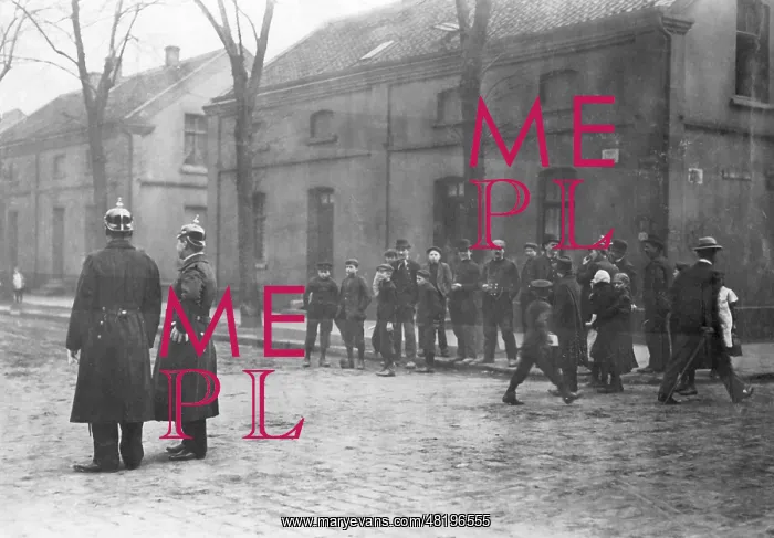 : Police during a strike in Gelsenkirchen, 1912 : Police during a strike in Gelsenkirchen, 1912