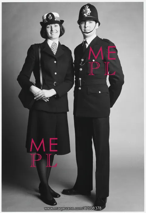 : POLICE IN UNIFORM 1977 : POLICE IN UNIFORM 1977