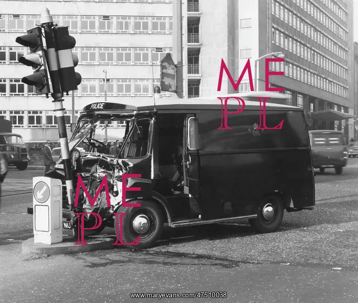  : POLICE VAN CRASH