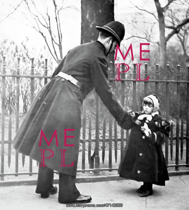 : Policeman with child : Policeman with child