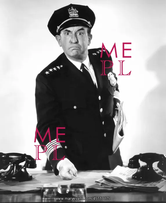 : Policeman pounding his fist on desk : Policeman pounding his fist on desk