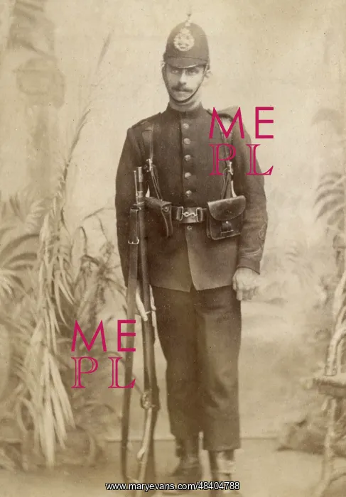 : Policeman with rifle : Policeman with rifle
