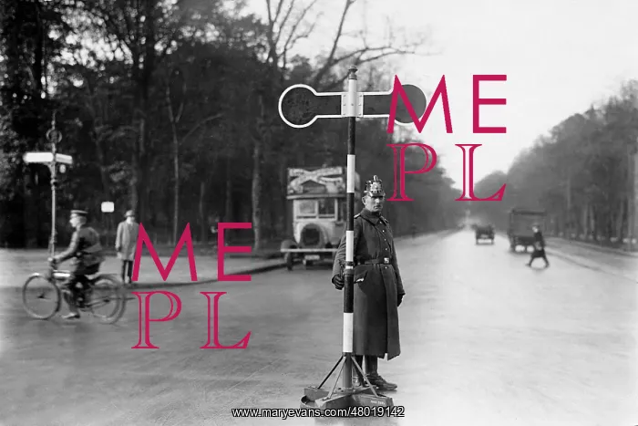 : Policeman at a street crossing, 1925 : Policeman at a street crossing, 1925