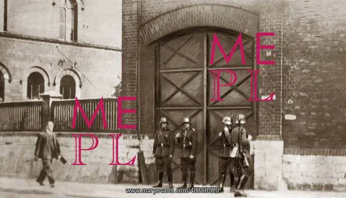 : Policemen in front of the prison in Beuthen, 1932 : Policemen in front of the prison in Beuthen, 1932