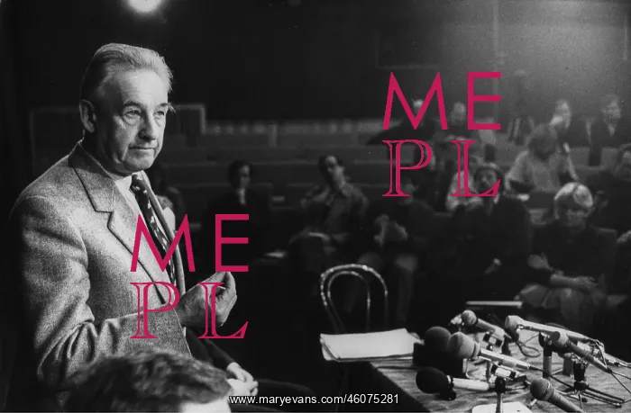 : Polish filmdirector Andrzej Wajda speaking at a : Polish filmdirector Andrzej Wajda speaking at a