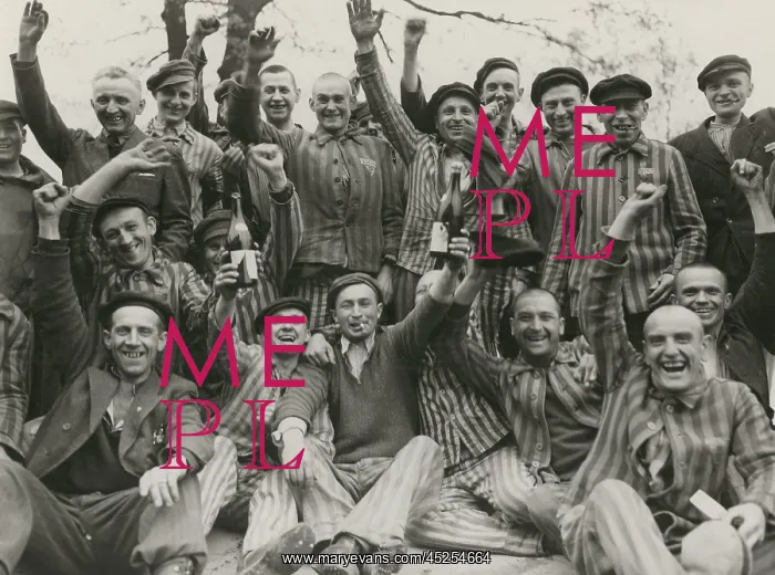 : Polish prisoners toast their liberation from the : Polish prisoners toast their liberation from the