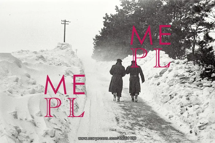 : Two Polish soldiers in snow : Two Polish soldiers in snow