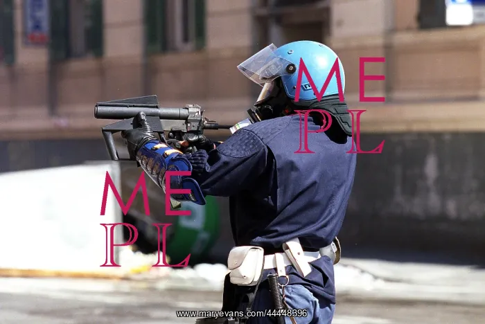 : Polizia Fires Tear Gas : Polizia Fires Tear Gas