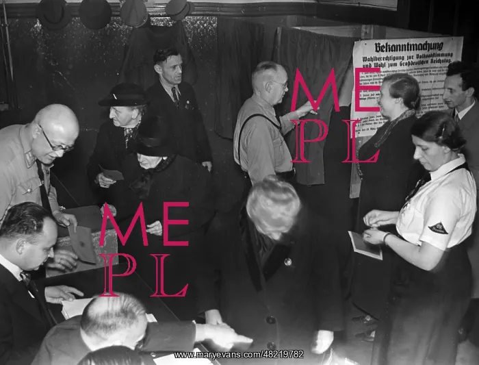 : Polling station in Berlin, 1938 : Polling station in Berlin, 1938