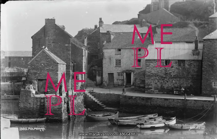 : Polperro Harbour Scene : Polperro Harbour Scene