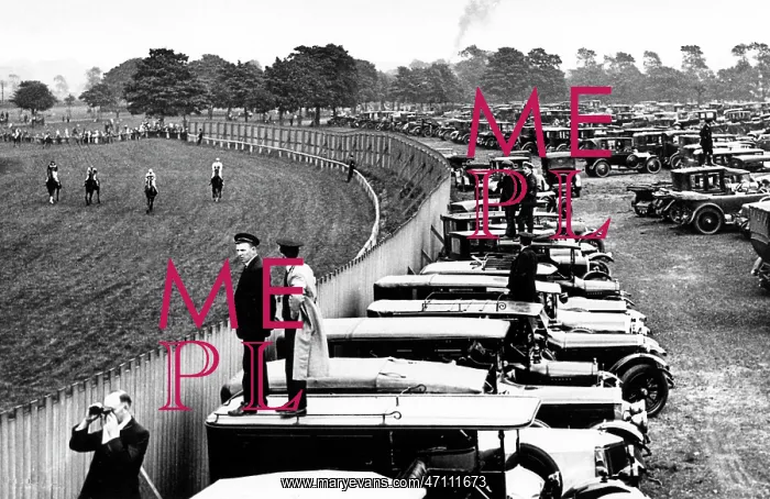  : Pontefract racecourse early 1900's