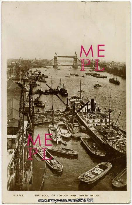  : The Pool of London and Tower Bridge, London