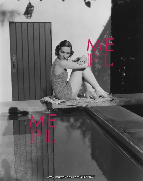 : Poolside beauty : Poolside beauty