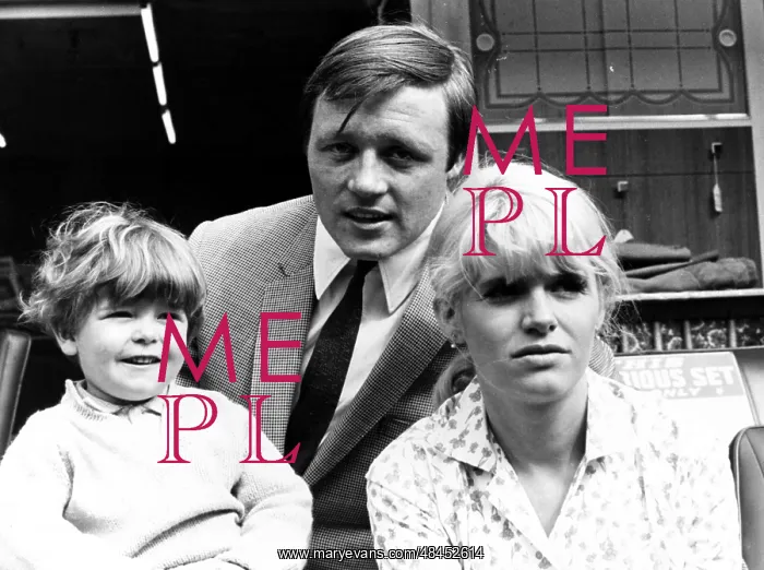 : POOR COW CAROL WHITE AND JOHN BINDON : POOR COW CAROL WHITE AND JOHN BINDON