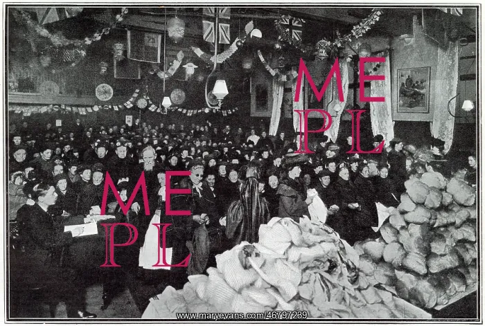 : Poor in Spitalfields - During Christmas 1907 : Poor in Spitalfields - During Christmas 1907
