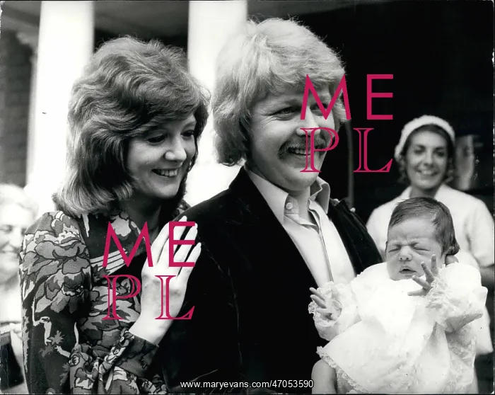 : Pop Star Has Baby Boy : Pop Star Has Baby Boy