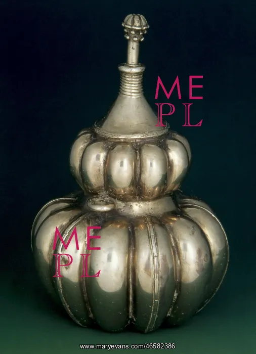 : Poporo. Lime container used to carry the lime to : Poporo. Lime container used to carry the lime to