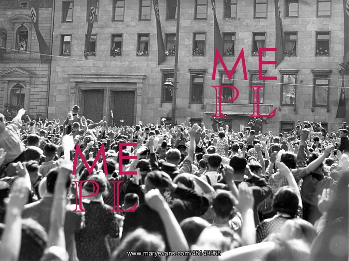 : The populace cheers Hitler, 1940 : The populace cheers Hitler, 1940