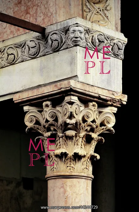  : The Porta Regia'. Capital on