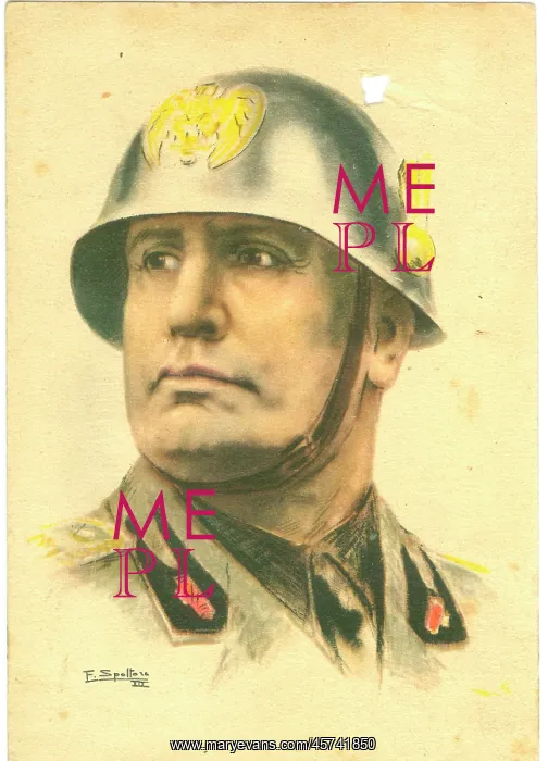 : Portait of helmeted Mussolini in uniform : Portait of helmeted Mussolini in uniform