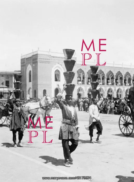 : Porters in Persia, 1935 : Porters in Persia, 1935